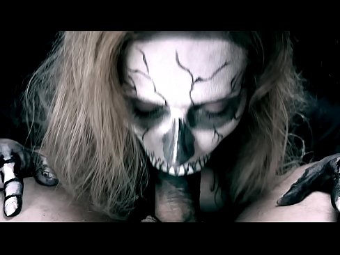 ❤️ Ragazza demonia chì succhia u cazzo cù a so bocca nera è ingoia cum. ❤❌ Super sex à porn co.zoomporno.ru ❌️❤